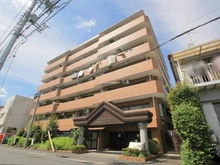 【神奈川県/横浜市港北区新羽町】ライオンズマンション大倉山新羽町 外観：【間取り】４階・東南角部屋！２面バルコニーにつき、陽当たり＆眺望＆通風良好です♪全居室収納スペ・・・
