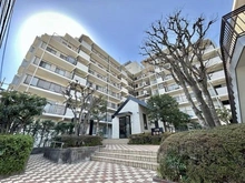 【神奈川県/横浜市港南区日野中央】コスモ港南台 外観：港南台駅、上大岡駅、大船駅を利用可能な立地！