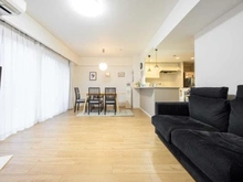 【神奈川県/鎌倉市岡本】鎌倉グランマークス 約13.5帖の広々としたリビングダイニング