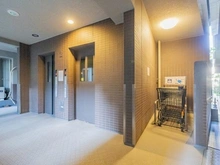 【神奈川県/川崎市宮前区犬蔵】グレーシアガーデンたまプラーザ お部屋まで荷物を運べるショッピングカートあり