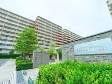 【神奈川県/横浜市都筑区池辺町】パークシティLaLa横浜 外観：マンションメインエントランス部分からの外観！