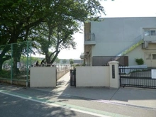 【東京都/東久留米市下里】日神パレステージ東久留米WEST 東久留米市立第七小学校（現地より約800m）