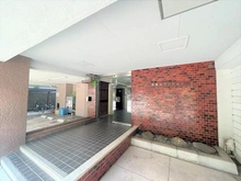 【東京都/港区高輪】高輪台マンション 明るく清潔感があるエントランス