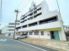 【東京都/世田谷区赤堤】ウエスト経堂マンション 外観：小田急線「経堂」駅徒歩10分の立地