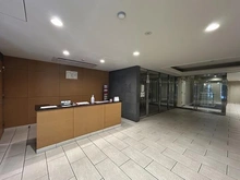 【東京都/中央区築地】ファミール東銀座グランスイートタワー 管理人受付のあるエントランス