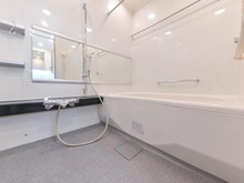 【東京都/世田谷区成城】ルネ成城 浴室は乾燥機能付き、追炊機能付きオートバス