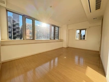 【東京都/渋谷区恵比寿西】代官山デュープレックス 【リビング】日当たりの良いリビングダイニング