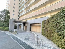 【埼玉県/川口市元郷】ビー・サイト 車寄せ付きのエントランス