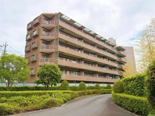 【埼玉県/川口市並木元町】日神パレステージ川口並木 外観：タイル張りの外観が上質な印象を与える、落ち着きのあるマンション