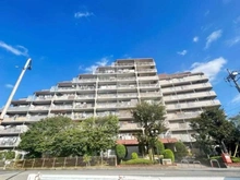 【埼玉県/川口市大字辻】鳩ケ谷スカイハイツ 外観：総戸数179戸のマンション