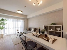 【大阪府/大阪市都島区都島北通】キングマンション都島Ｉ 明るい陽射しの差し込むリビング・ダイニング