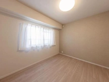 【大阪府/大阪市都島区都島北通】キングマンション都島Ｉ エアコン設置可能な洋室約6帖（先行配管あり）