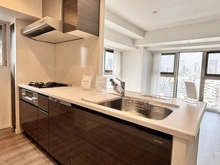 【大阪府/大阪市西区新町】プレサンスレジェンド大阪新町タワー 対面キッチン♪家族の顔を見ながら家事が出来ます♪