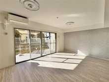 【大阪府/大阪市城東区永田】ディークラディア城東アフタヌーンスクエア リビング