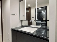 【大阪府/大阪市中央区南船場】クラッシィタワー南船場【2月リフォーム完成】 三面鏡のワイドな洗面台♪