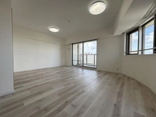 【大阪府/大阪市都島区善源寺町】セントプレイス大阪ガーデンアクアコート リビング・ダイニング/床暖房がございますので足元から暖かいです。