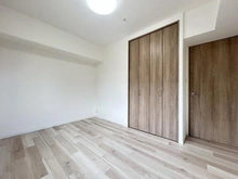 【大阪府/大阪市都島区善源寺町】セントプレイス大阪ガーデンアクアコート 洋室約７.２帖/クローゼット付