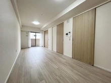 【大阪府/大阪市都島区中野町】サンフォーリーフタウン桜ノ宮 約11.6帖のリビング・ダイニング