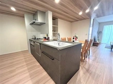 【大阪府/大阪市浪速区湊町】ローレルタワー難波 オープンキッチンで開放感がでます♪