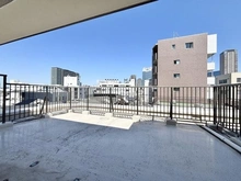 【大阪府/大阪市北区大淀中】大淀町スワローハイツ 外観：約22.23㎡のルーフテラス付き住戸♪
