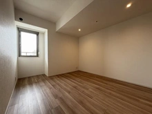 【大阪府/大阪市中央区内久宝寺町】グランドメゾン上町台レジデンスタワー 約8帖の洋室にはウォークインクローゼット付き