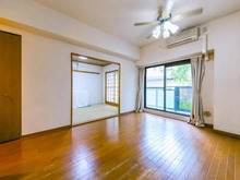【東京都/府中市南町】ルイシャトレ分倍河原 14.8帖のLDK、和室を開放すると約20帖の空間が広がります