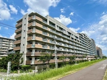 【東京都/府中市住吉町】ラヴィラ府中多摩川 外観：長谷工グループ設計・施工・管理マンション