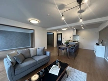 【大阪府/吹田市東御旅町】コスモシティ森林公園壱番館 外観：LDK