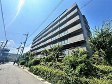 【兵庫県/西宮市丸橋町】藤和西宮北口ホームズ 前面道路は交通量も少なく、閑静な住宅街に佇むマンション♪