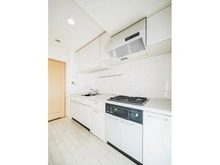 【千葉県/船橋市本郷町】ライオンズマンション西船橋シティ 収納も豊富なシステムキッチン