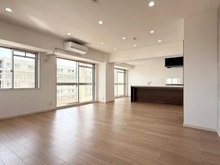 【埼玉県/志木市館】志木ニュータウン中央の森参番街八号棟 居室・リビング