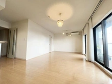 【神奈川県/川崎市中原区今井上町】ガーデンティアラ武蔵小杉 約18.6帖の広々としたリビング