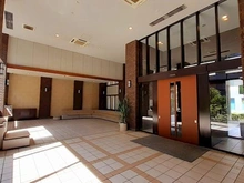 【神奈川県/川崎市中原区今井上町】ガーデンティアラ武蔵小杉 【エントランス】開放的なエントランスです。