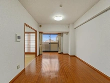 【東京都/東大和市桜が丘】西武東大和ハイツ 約11帖のリビングダイニング