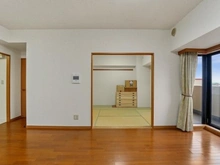 【東京都/東大和市桜が丘】西武東大和ハイツ 約11帖のリビングダイニング