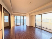 【兵庫県/神戸市東灘区住吉東町】住吉川リバーサイドフォーラムザ・レジデンス LDK広さ約17.5帖、南西角部屋の為採光良好です♪