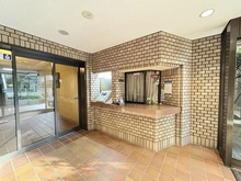 【兵庫県/芦屋市親王塚町】ルネ芦屋親王塚 正面玄関入ってすぐのスペースです