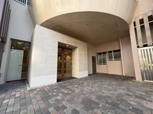 【兵庫県/神戸市東灘区向洋町中】イーストコート8番街 エントランス