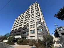 【兵庫県/神戸市東灘区魚崎南町】ルネ神戸住吉川清流の道 外観：南西側から撮影したマンションの外観写真です！