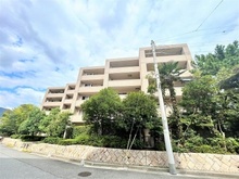 【兵庫県/芦屋市翠ケ丘町】ジオグランデ芦屋翠ヶ丘 外観：2007年6月建築マンション