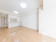 【東京都/江戸川区西葛西】バームハイツ西葛西 約14.5帖のLDKは、開放的な空間です。