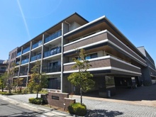 【千葉県/浦安市東野】LUMISIA浦安舞浜 車寄せのあるエントランス