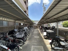 【埼玉県/戸田市大字新曽】レーベンハイム戸田ソルヴィータ 駐輪場