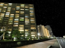 【東京都/江東区豊洲】プライヴブルー東京 夜間の外観