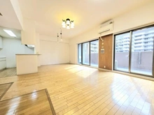 【東京都/江東区豊洲】東京フロントコート 間口が広く、リビングダイニングは開放的な空間です