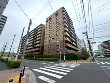 【東京都/江東区辰巳】AフロントステージメイツTATSUMI 外観：建物外観　鉄筋コンクリート造地上11階建て・総戸数95戸