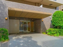 【東京都/江東区豊洲】アイキャナルメイツ豊洲 タイル張りの重厚感あるエントランス