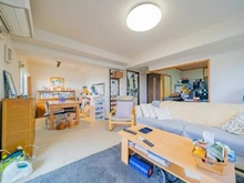 【神奈川県/川崎市川崎区京町】リジェンヌ京町2号棟 リビングダイニングは約１５．５帖の広々空間。