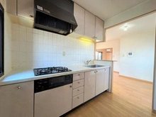 【神奈川県/川崎市川崎区四谷下町】エンゼルブレッサ川崎四谷 収納豊富なキッチン！