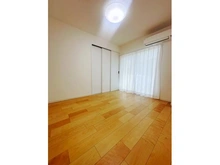 【神奈川県/川崎市川崎区下並木】ルミネ川崎下並木 ＜洋室 約4.7帖＞スライディングウォールを開け放てばKDと一体的な空間になります